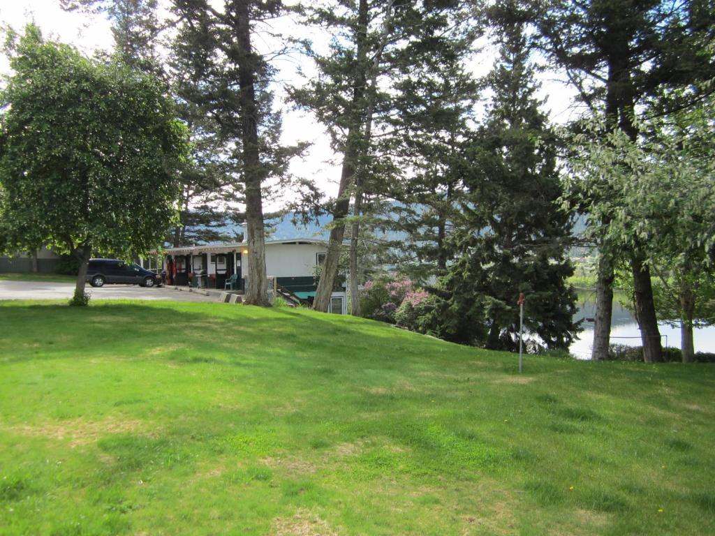 Lakeside 3* Williams Lake