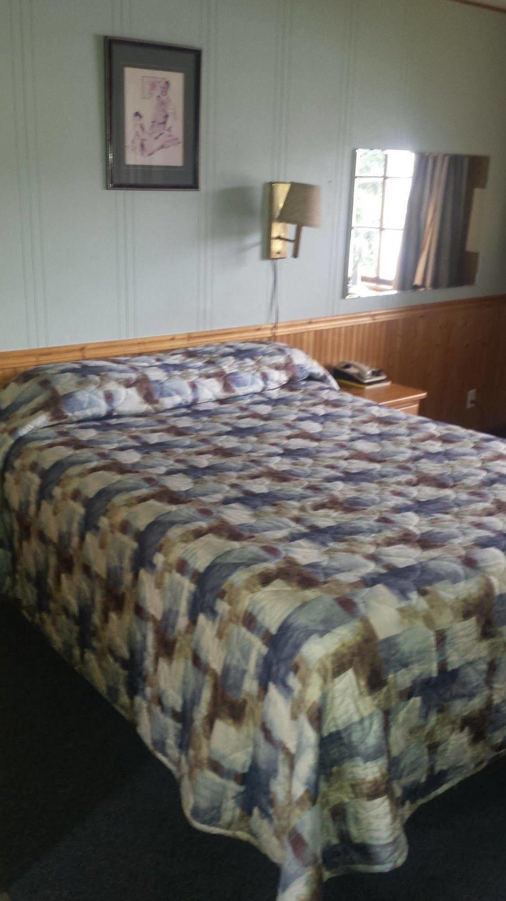 Motel Lakeside 3*