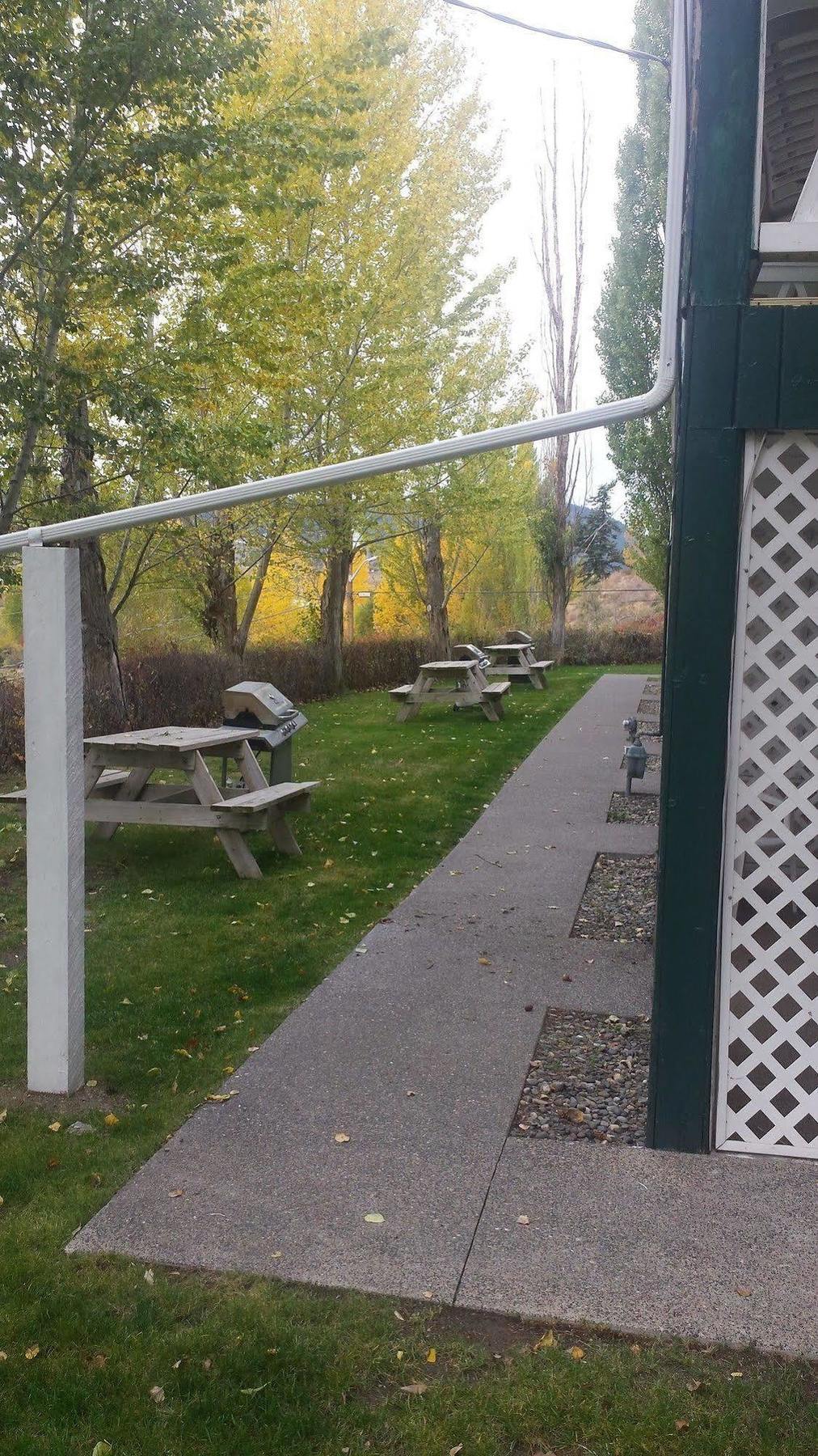 Lakeside 3* Williams Lake